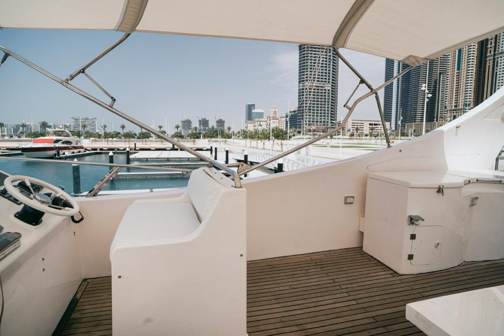 75ft Luxury Yacht View